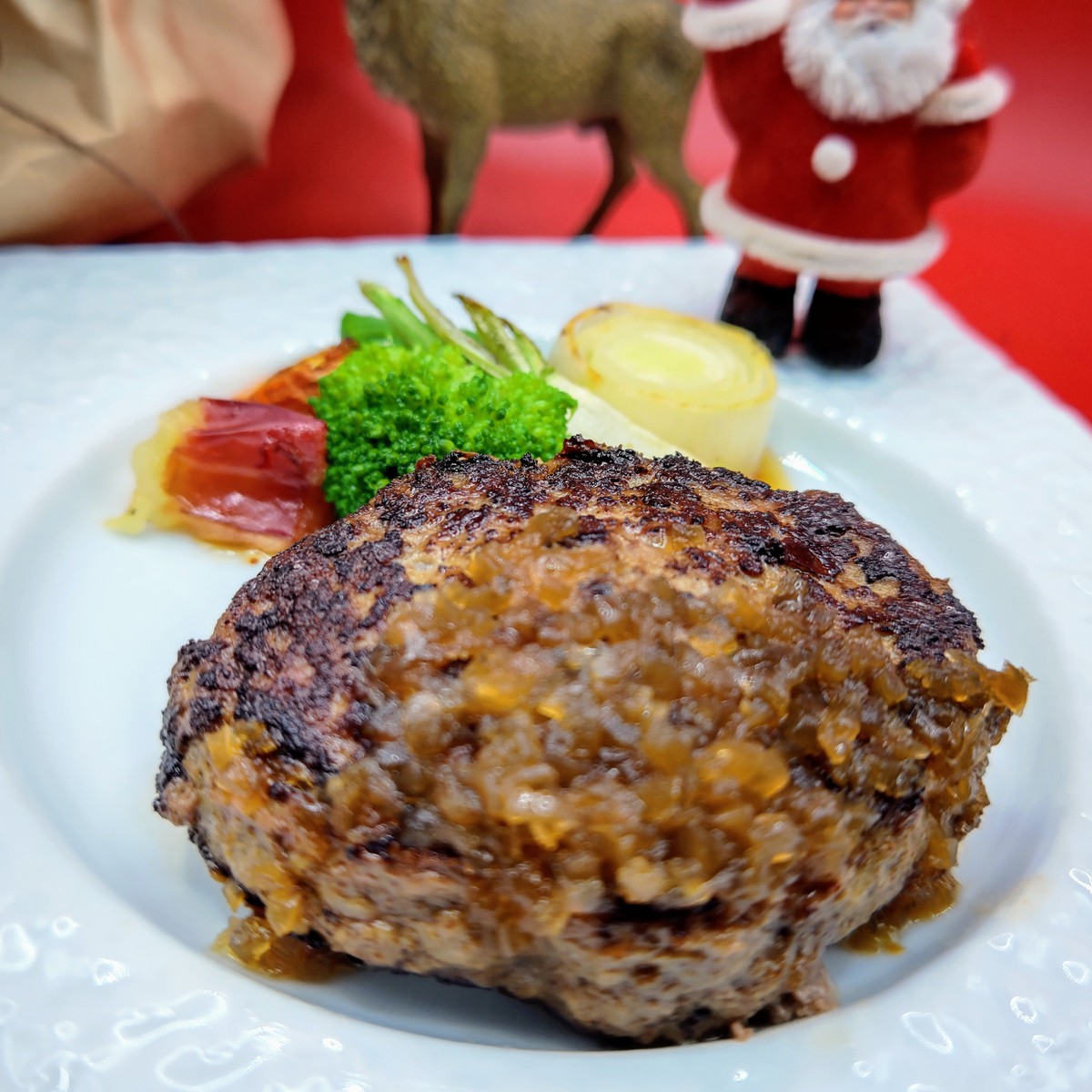 良質肉を自家挽きミンチにして作りました! 生 牧草牛ハンバーグのタネ お得セット有り!