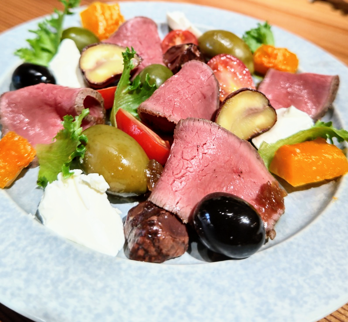 日本鹿ローストベニソン　<BR>もも肉はクセなく美味しい！