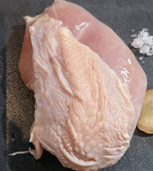 ※6月8日入荷予定ご予約商品※<BR>徳島産平飼い鶏 <BR>むね肉 280~300g<BR>ソテー・ロースト・揚物・蒸し物に