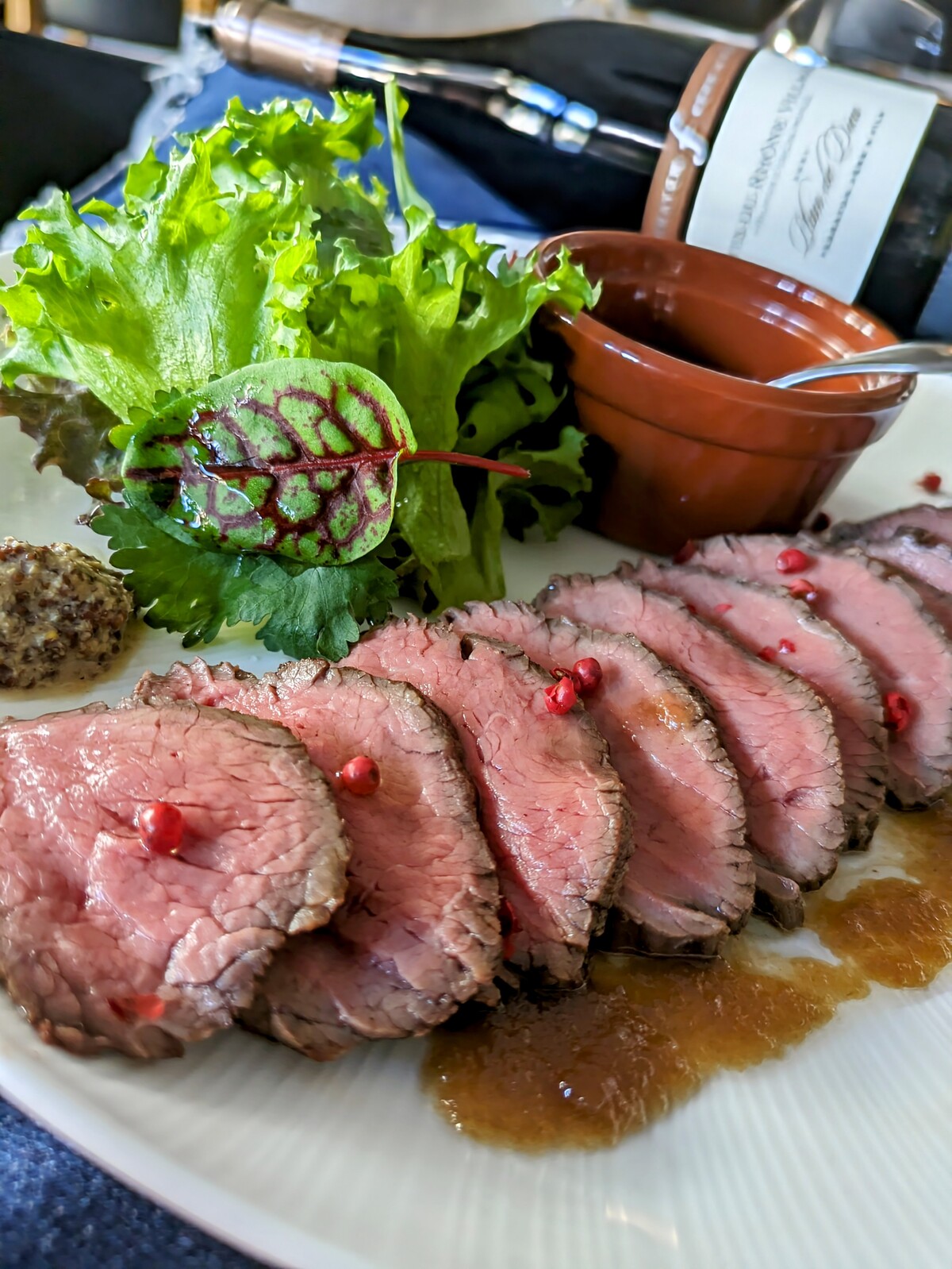 牧草牛ローストビーフ<BR>ミスジ肉で新発売!