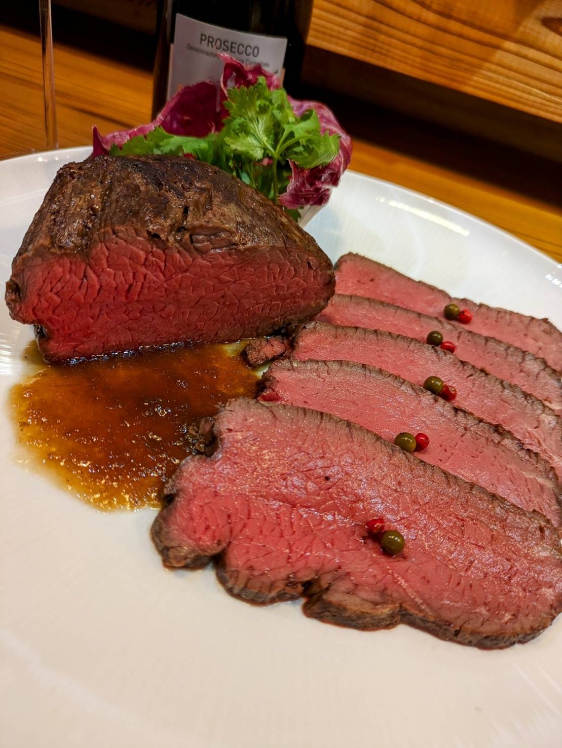 NZ産牧草牛ローストビーフ <BR>ランプ肉　１1０ｇ<BR>✨病みつきになる美味しさです！