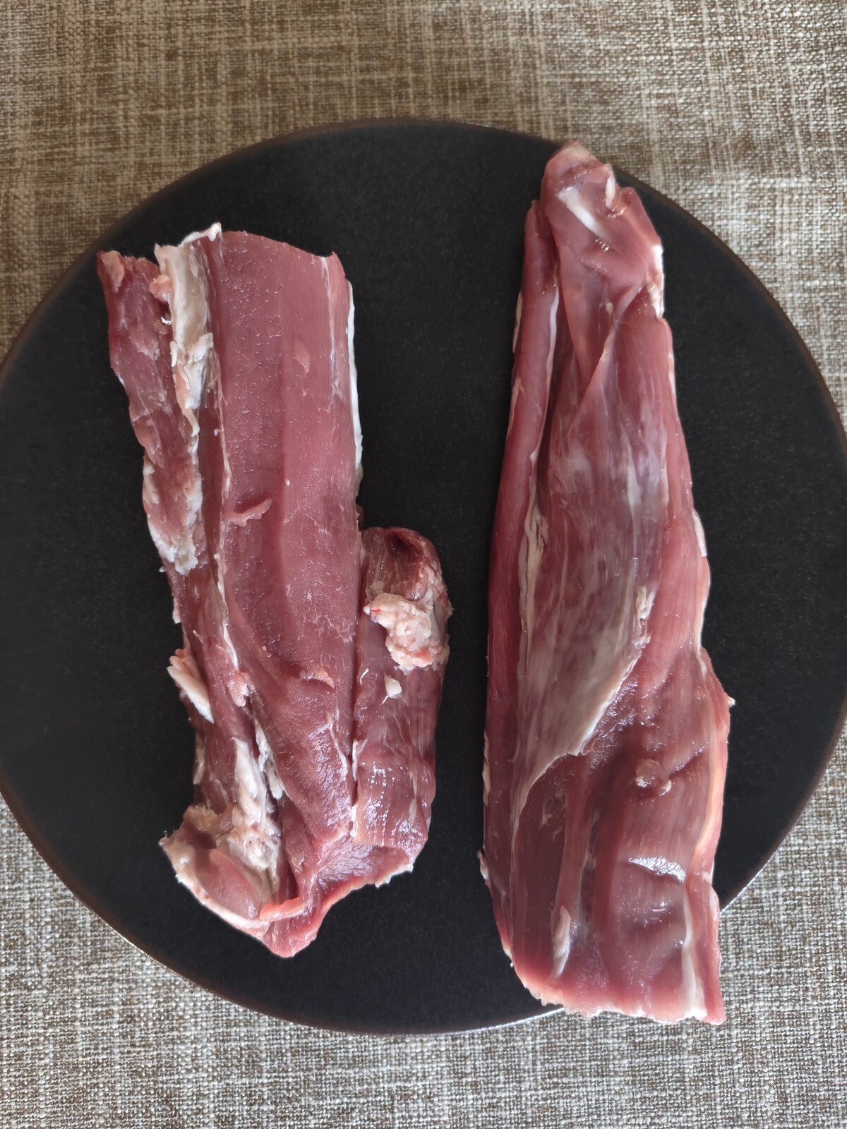 北海道産　放牧豚ヒレ肉　<BR>250g×2<BR>✨️柔らかくて大人気！ソテー・豚カツ・ピカタに