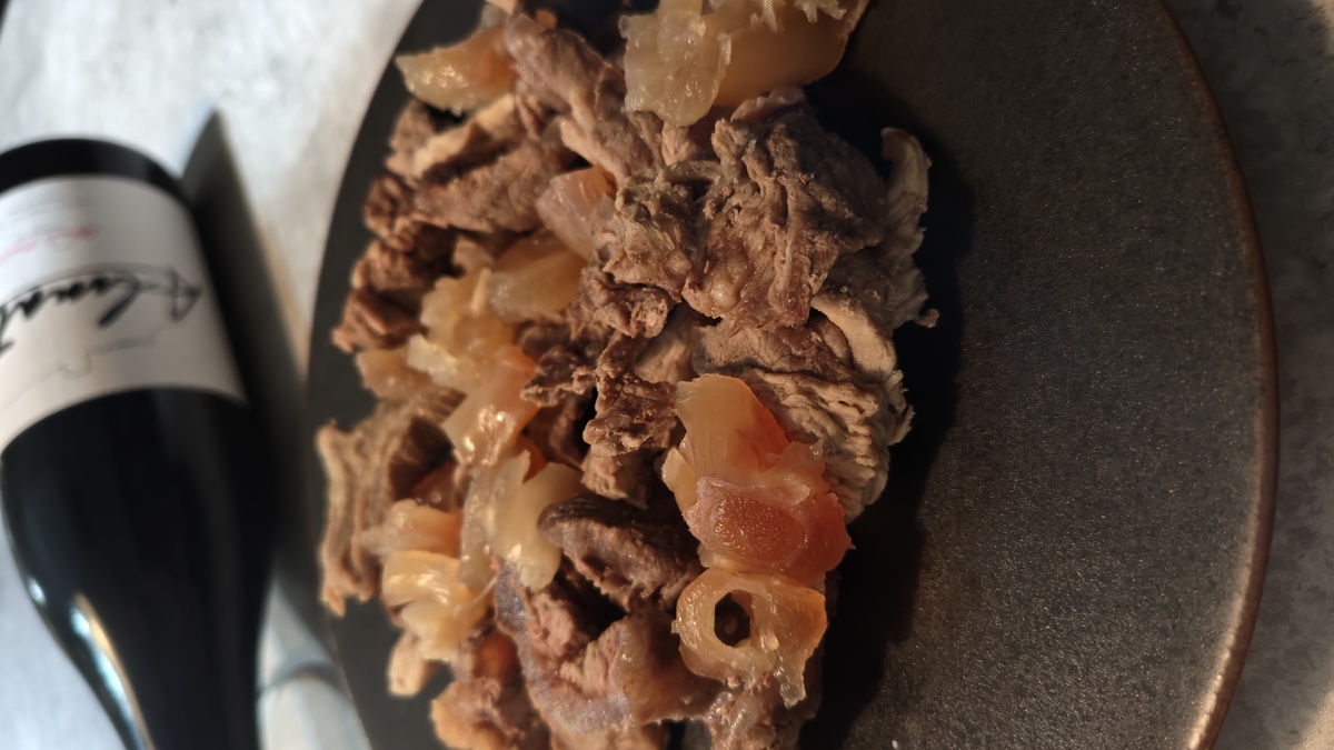 NZ産牧草牛筋とアキレス腱　ボイル済み250g<BR>⭐️スポット販売！是非この機会に！